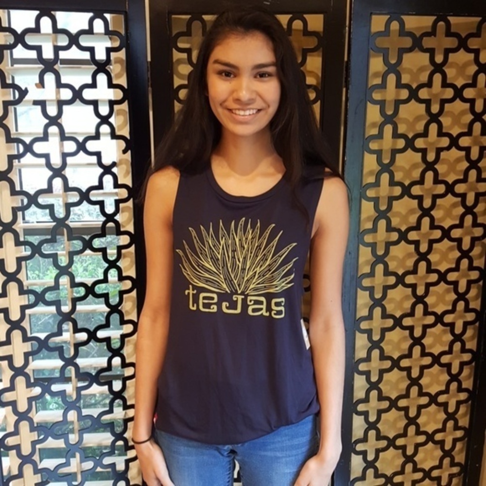 NWT NAVY TEJAS‎ SLEEVELESS TANK TOP